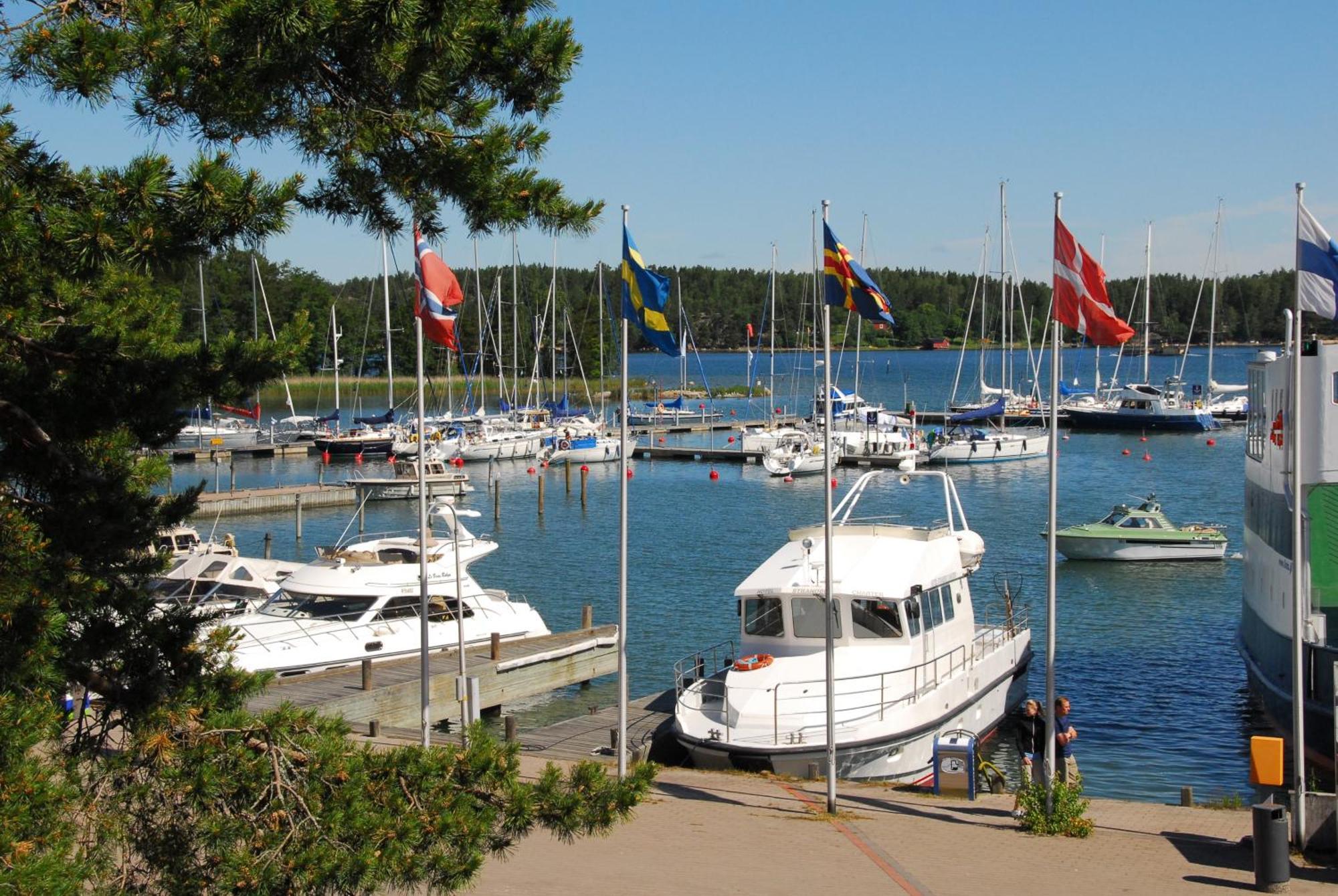 Hotel Strandbo Nauvo Exterior photo